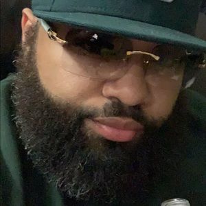 Meet your Posher, Deangelo